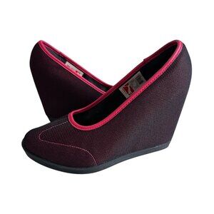 PUMA Vintage Black Pink Tech Fabric Wedges  Size 8.5